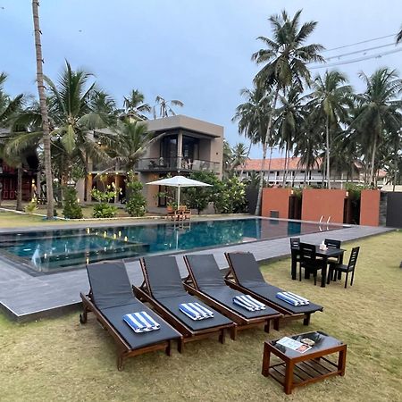 Soluna Beach Resort Marawila Bagian luar foto