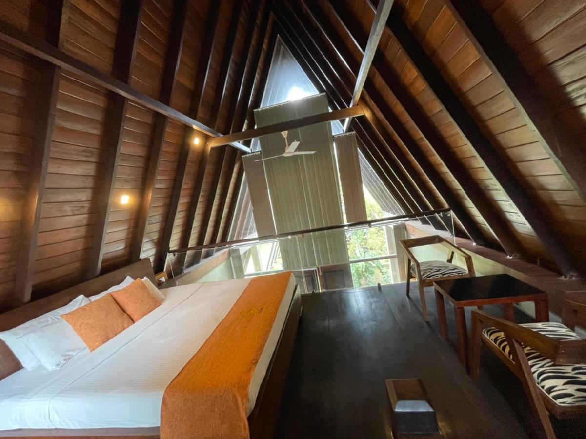 Soluna Beach Resort Marawila Bagian luar foto