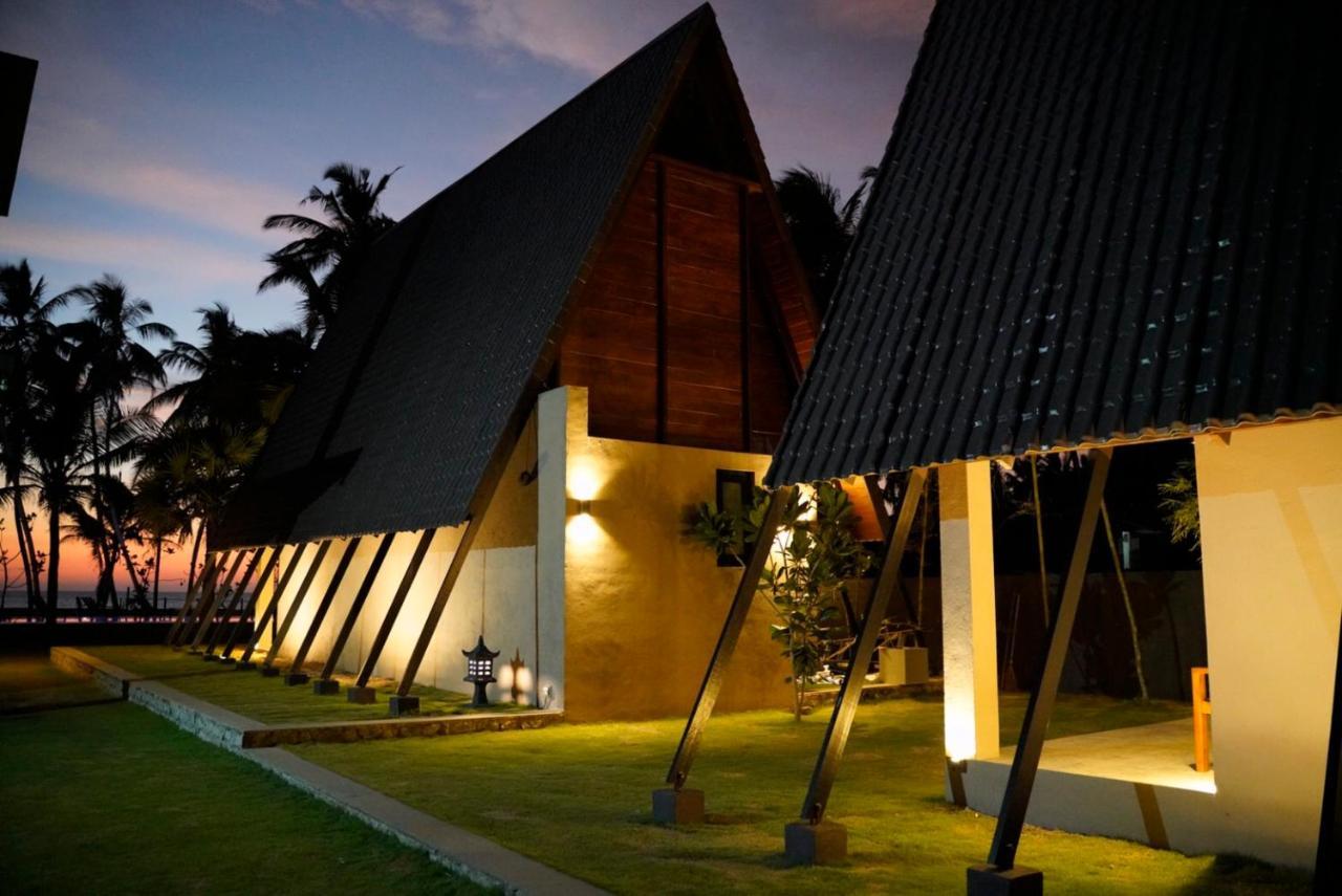 Soluna Beach Resort Marawila Bagian luar foto